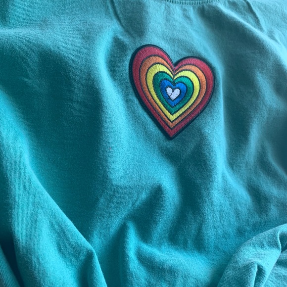 Aphrodite Shirt (Rainbow Heart) - Picture 2 of 3